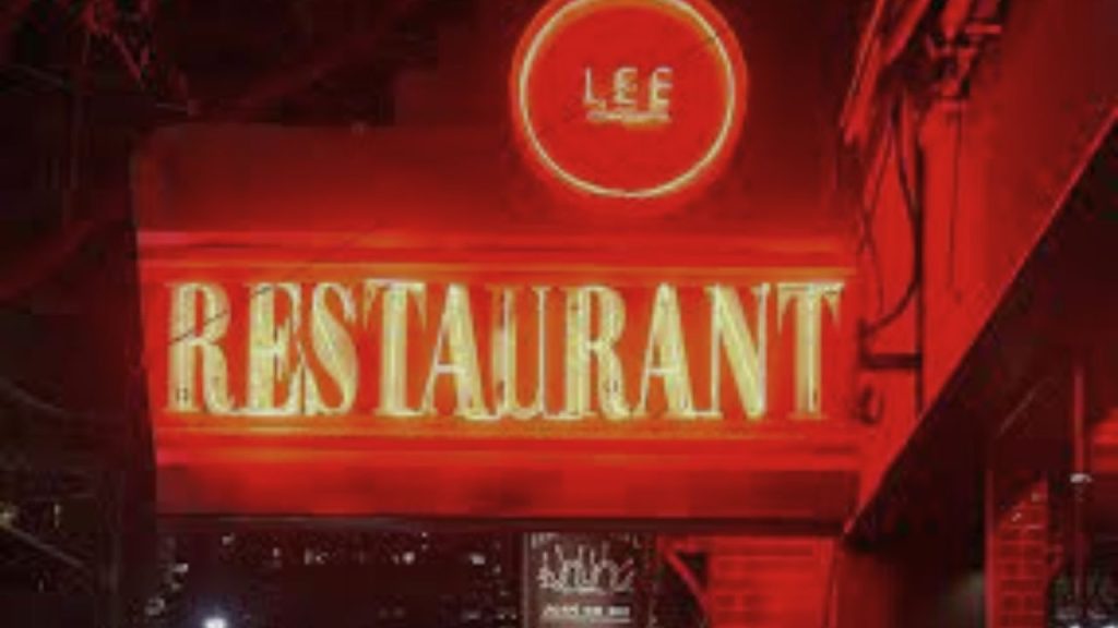 Current Restaurant of Lee
